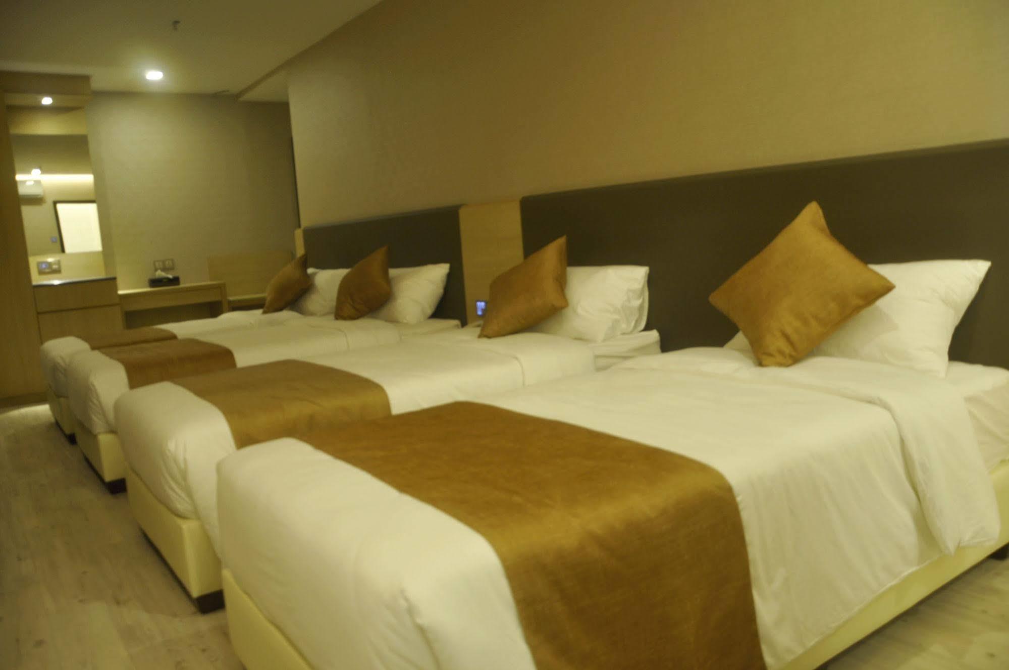 Geobay Hotel Johor Bahru Exterior foto